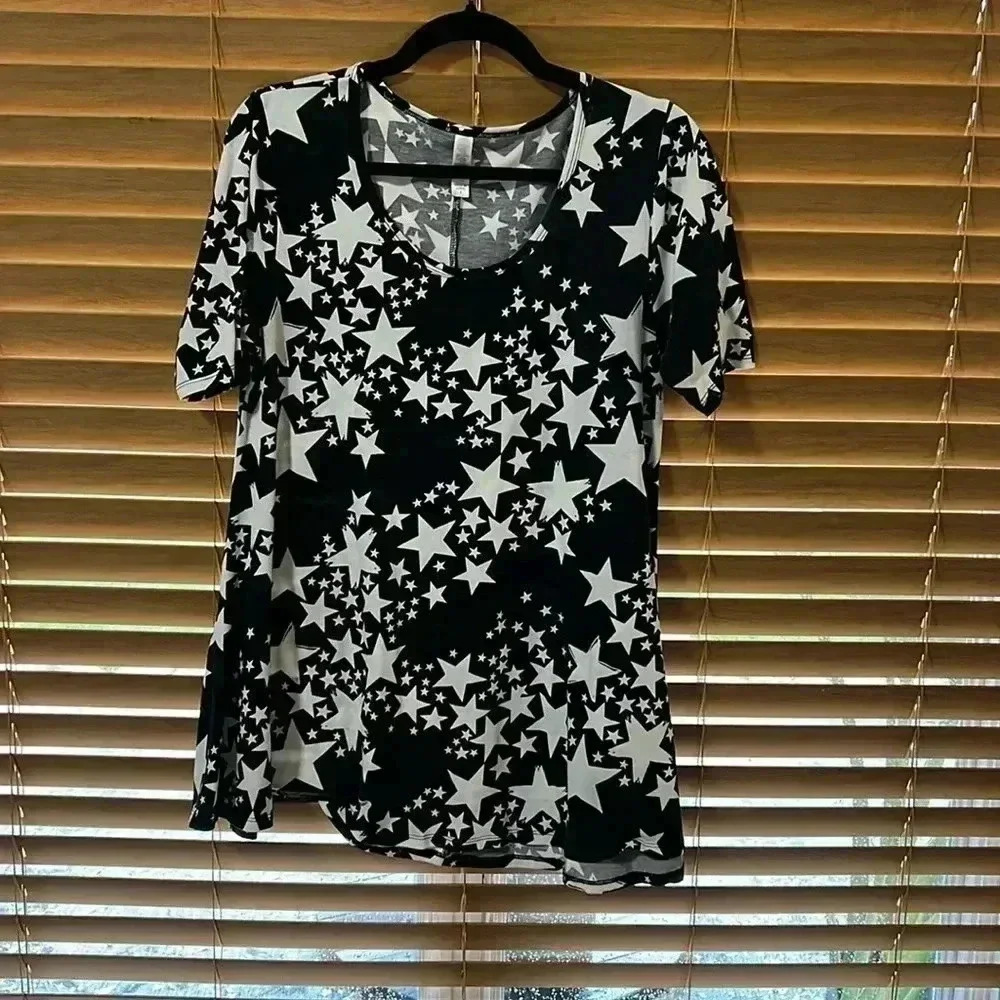LulaRoe Women’s Scoop Neck Stars Top